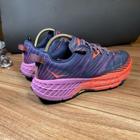 HOKA ONE ONE SPEED GOAT 4 - Women’s Running Shoes - SIZE 8 - Picture 4 of 11